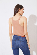 MUSCULOSA C/R WAYNE