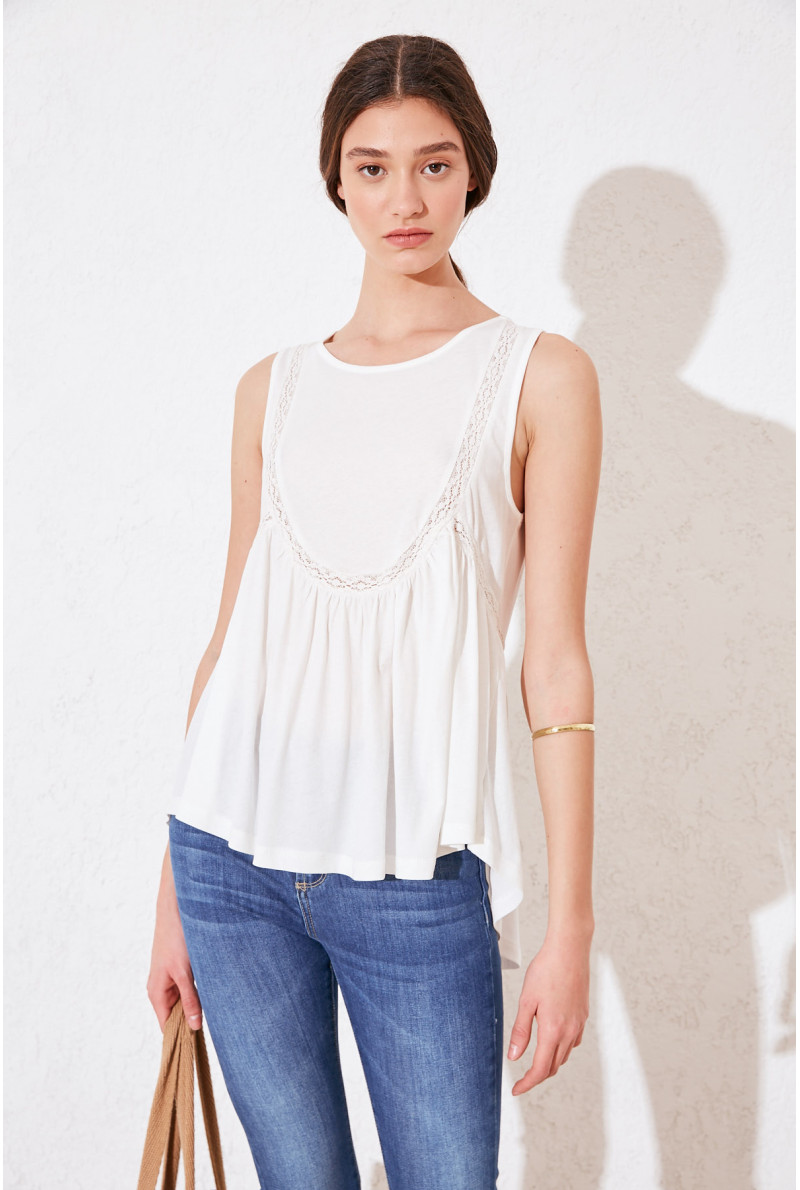 MUSCULOSA C/R MAGNOLIA