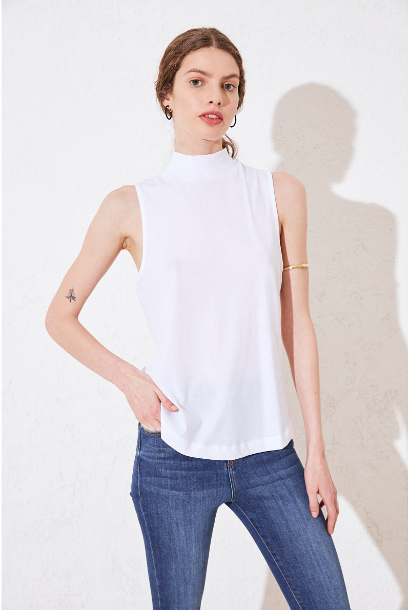 AMERICANA POLERA GABLE