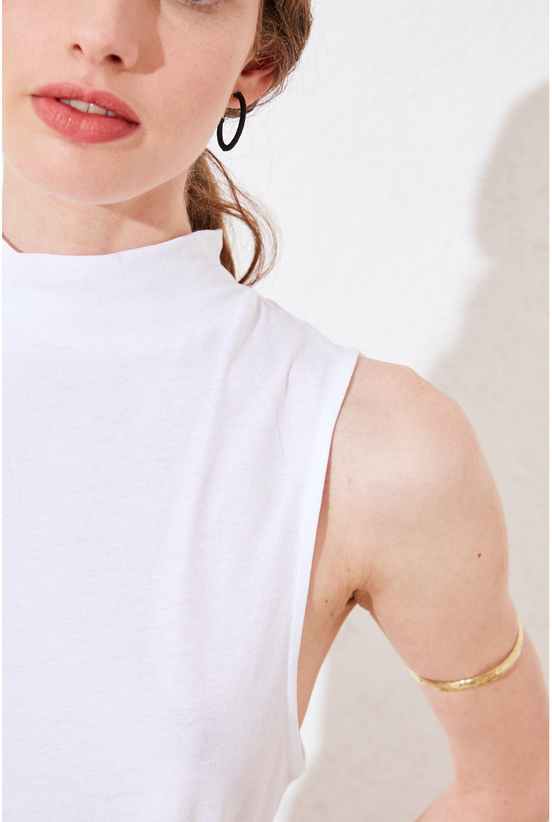 AMERICANA POLERA GABLE