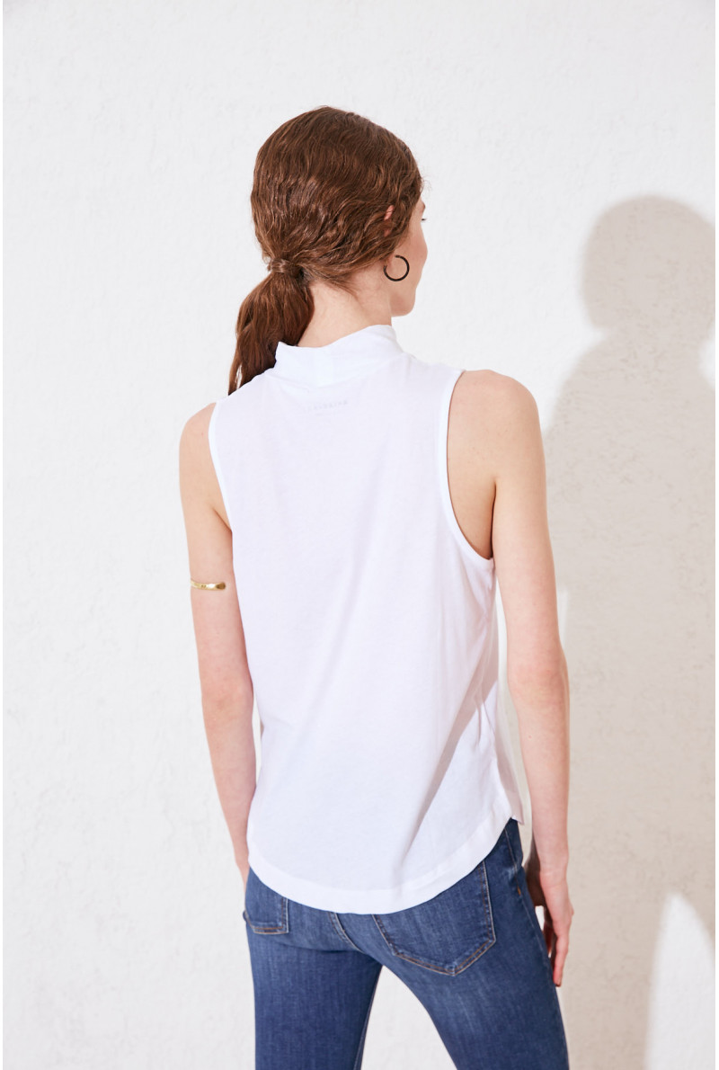 AMERICANA POLERA GABLE