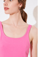 MUSCULOSA C/CUADRADO MOORE