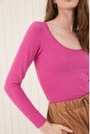 REMERA C/CUADRADO M/L MOORE