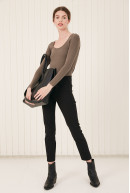 REMERA C/CUADRADO M/L MOORE