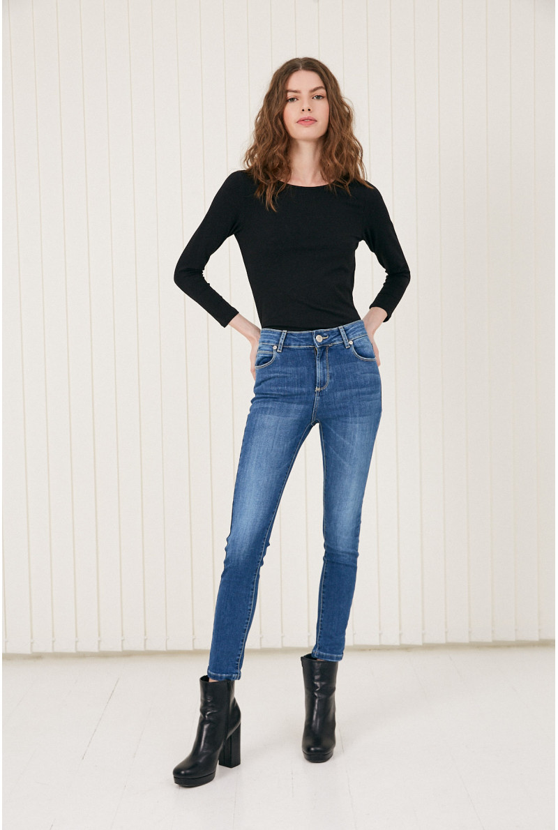 REMERA C/R 3/4 GRACE