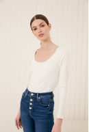 REMERA C/CUADRADO M/L MOORE