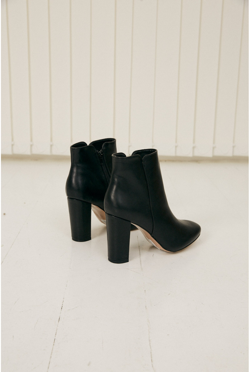 BOTA ANDERSON