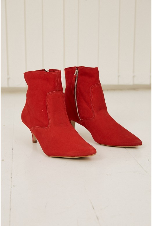 BOTA DICKINSON