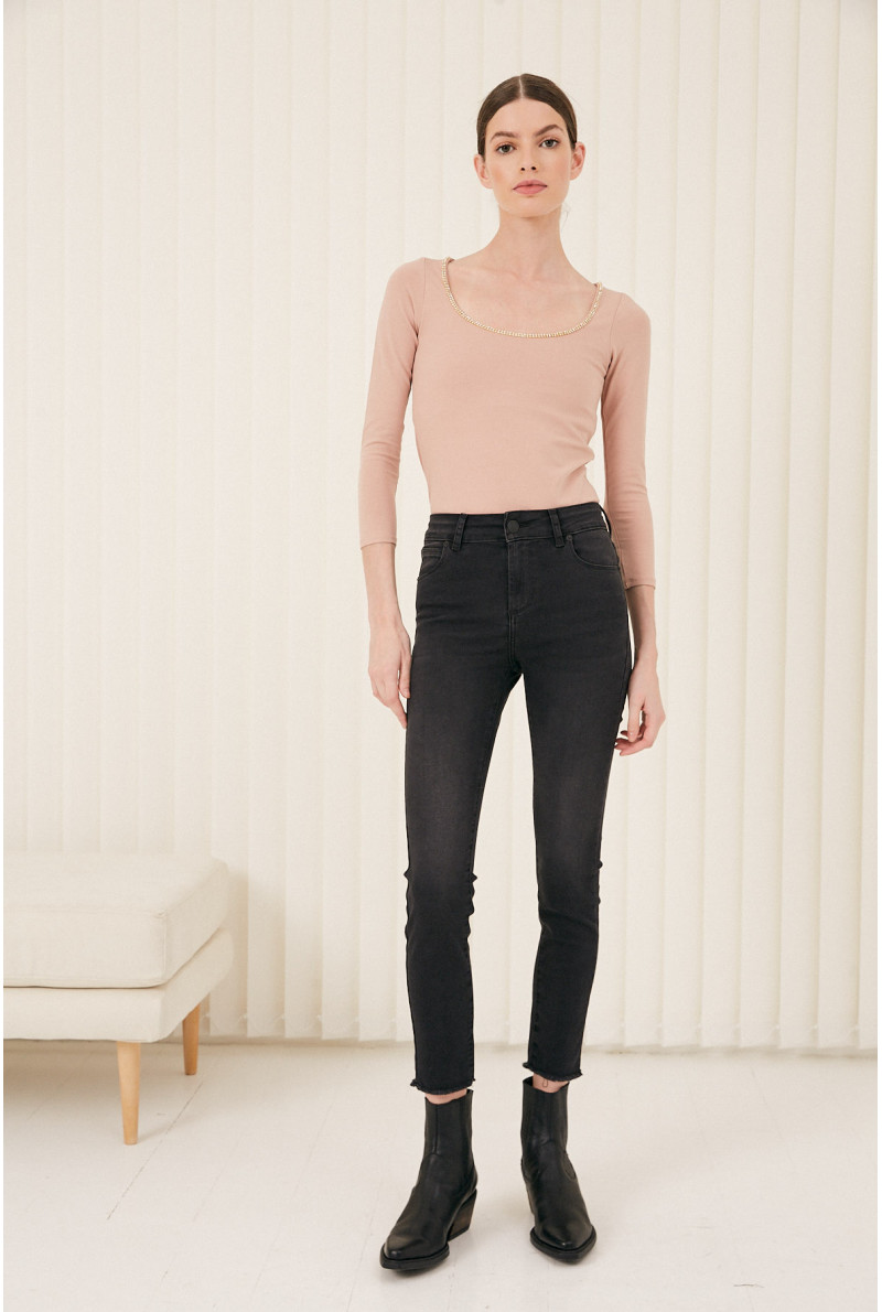 REMERA C/CUADRADO 3/4 LAURYN