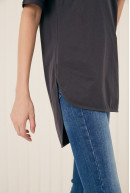 REMERA C/R M/CODO ELLA