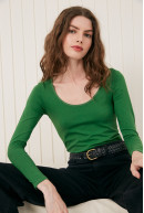 REMERA C/CUADRADO M/L MOORE