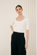 REMERA C/CUADR M/CODO MOORE