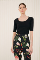 REMERA C/CUADR M/CODO MOORE