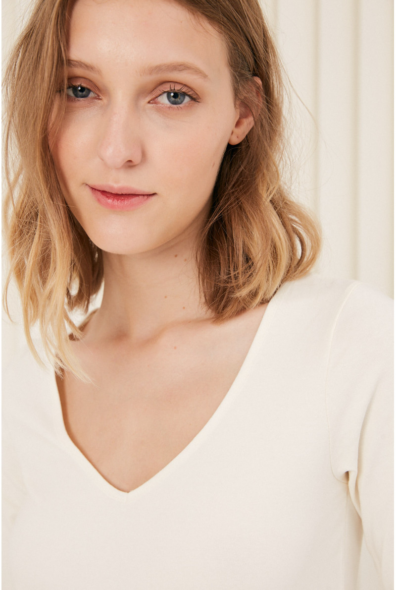 REMERA V M/CODO ARETHA