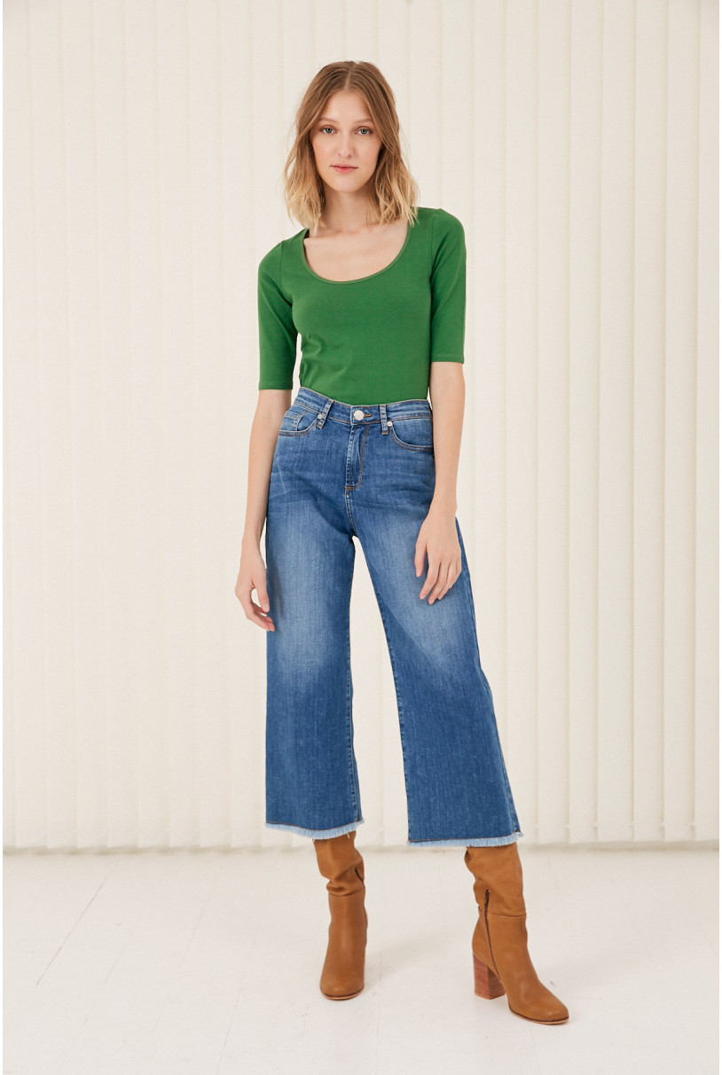 REMERA C/CUADR M/CODO MOORE