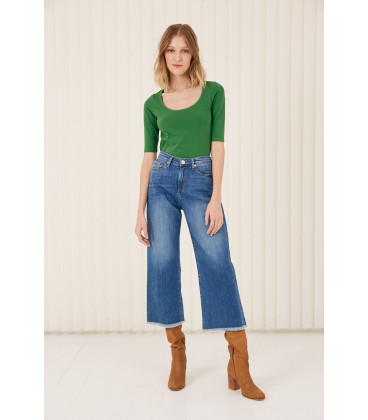 REMERA C/CUADR M/CODO MOORE