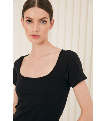 REMERA C/CUADRADO M/C CEZANNE