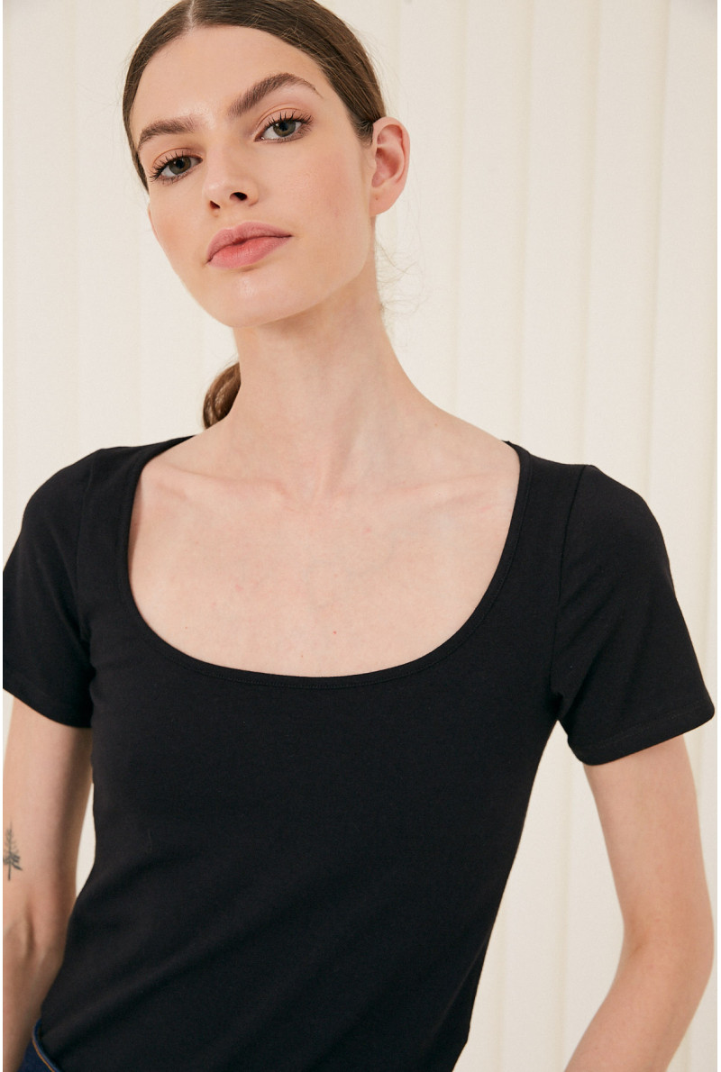 REMERA C/CUADRADO M/C CEZANNE