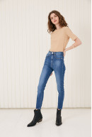 REMERA C/R M/CODO BONO